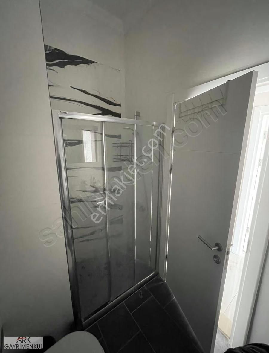 Emirbeyazıt'ta Kiralık 1+1 Modern Ofis&daire - Görsel 7