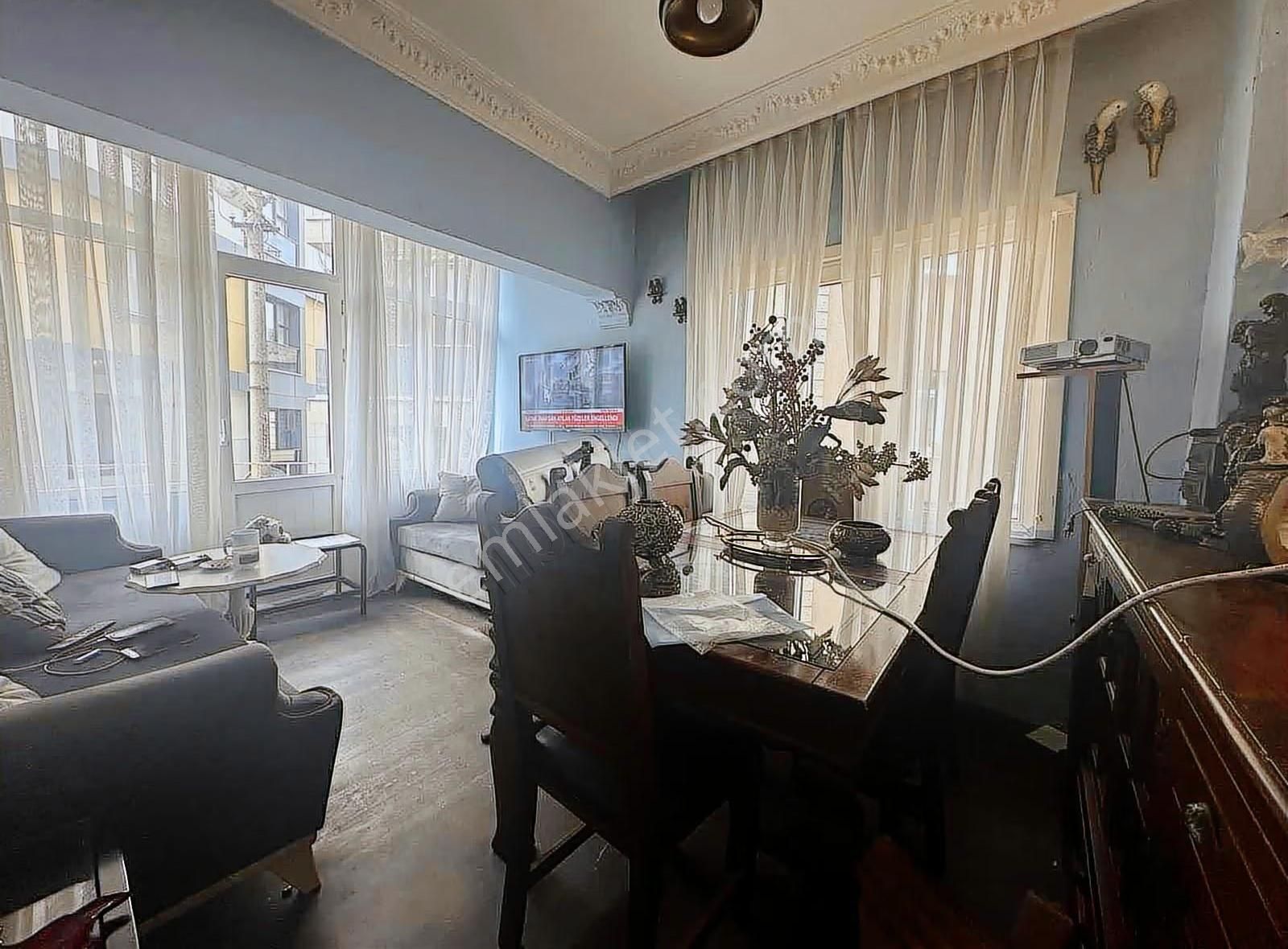 4 Levent Çeliktepe Satılık 2+1 Ara Kat Daire Metro Yakını