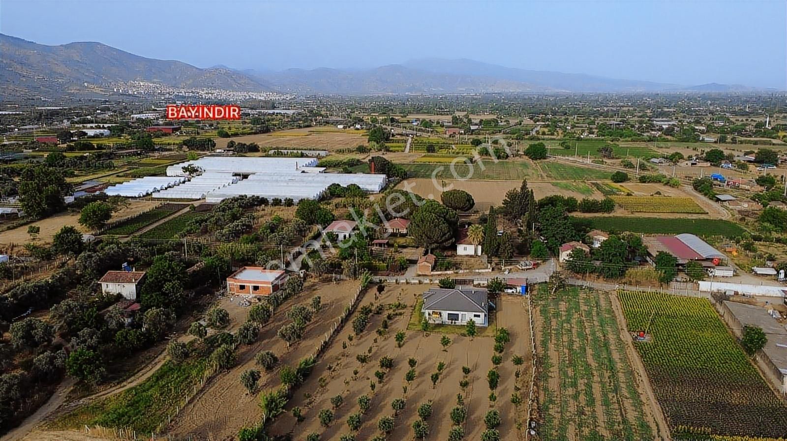 İzmir'de 4 Dönüm Arazi İçinde Satılık Çiftlik Evi Villa - Görsel 2