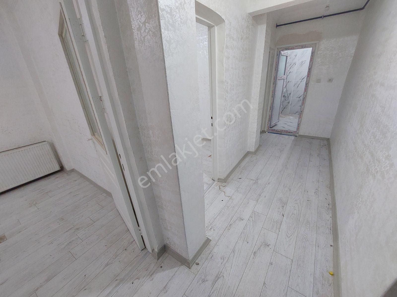 Mehmet Akifte Kiralık 2+1 Bahçe Kat - Görsel 13