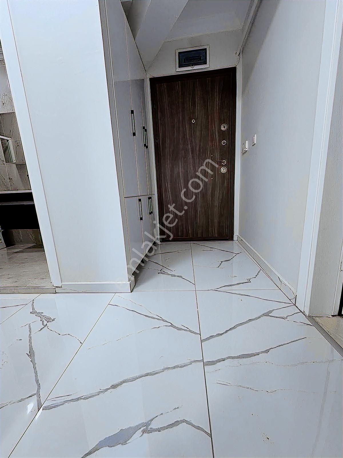 Uygun Emlaktan Manzaralı Hürriyete Kiralık 3+1.4kat Daire - Görsel 14