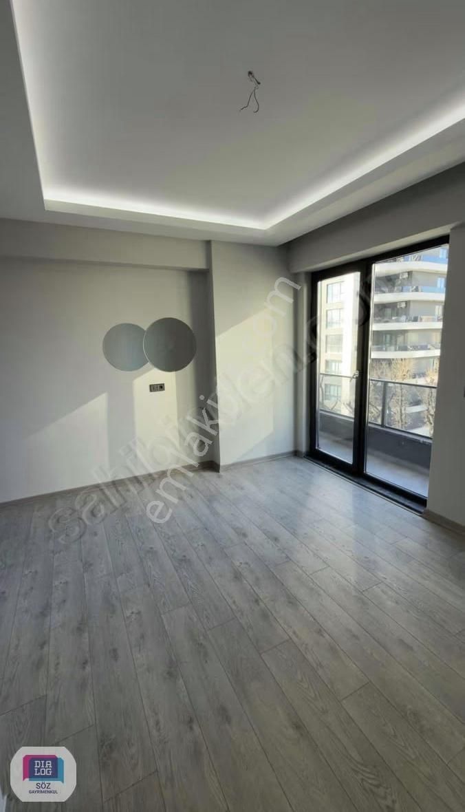 Söz'den 23 Nisan Paradise Palace'de Kiralık 2+1 Lüx Daire - Görsel 13
