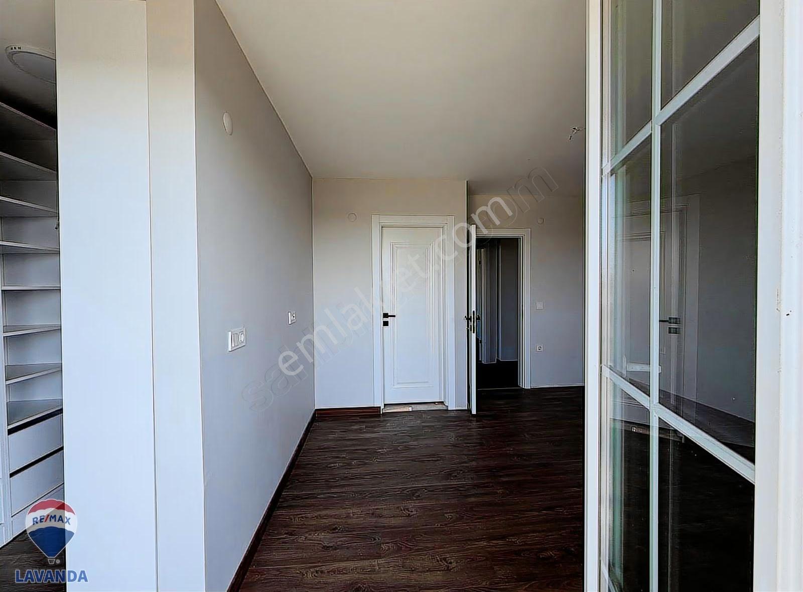 Remax Lavanda Dan 800m2 Arsa İçinde 210m2 Özel Villa - Görsel 24