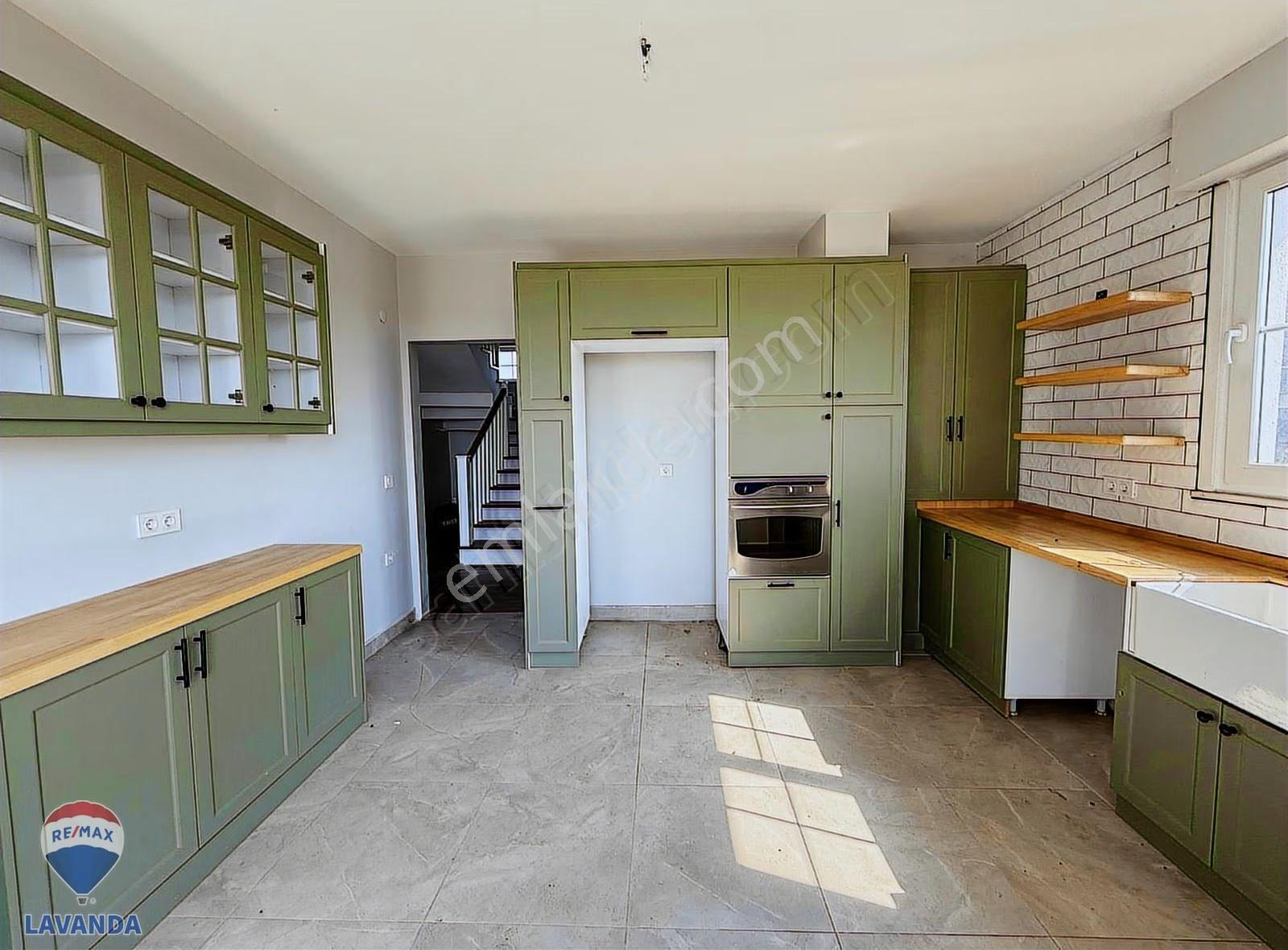 Remax Lavanda Dan 800m2 Arsa İçinde 210m2 Özel Villa - Görsel 16
