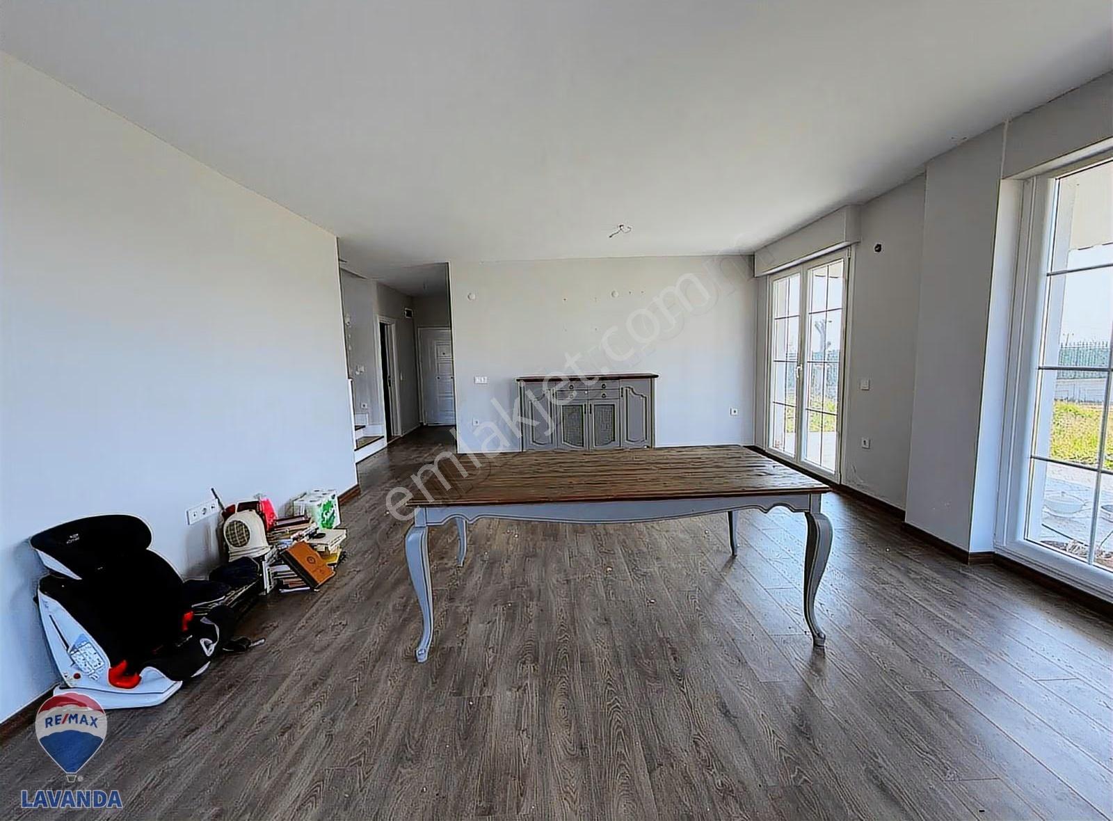 Remax Lavanda Dan 800m2 Arsa İçinde 210m2 Özel Villa - Görsel 27