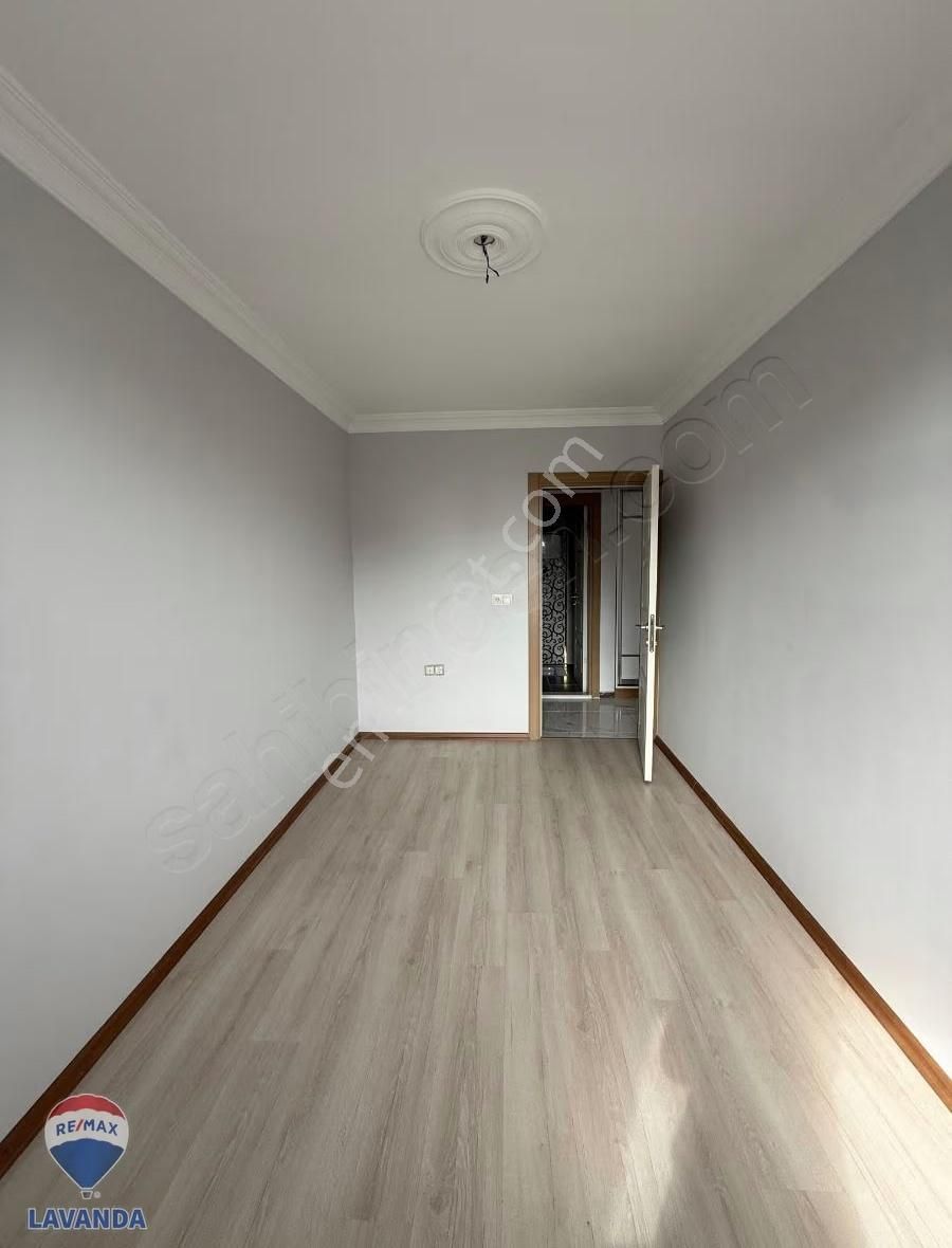 Remax Lavandadan Çorlu Rumeli Mahallesinde Satılık 3+1daire - Görsel 2