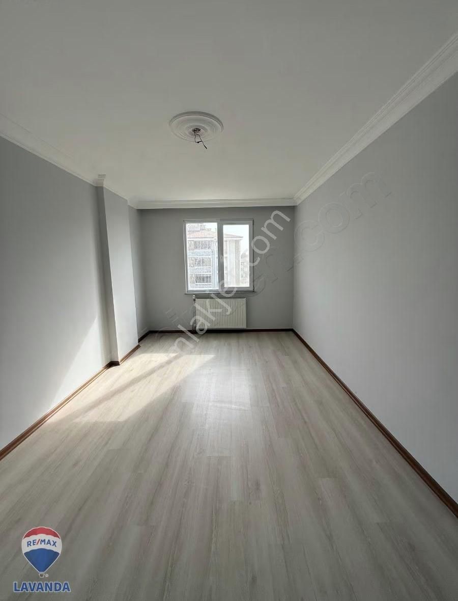 Remax Lavandadan Çorlu Rumeli Mahallesinde Satılık 3+1daire - Görsel 19