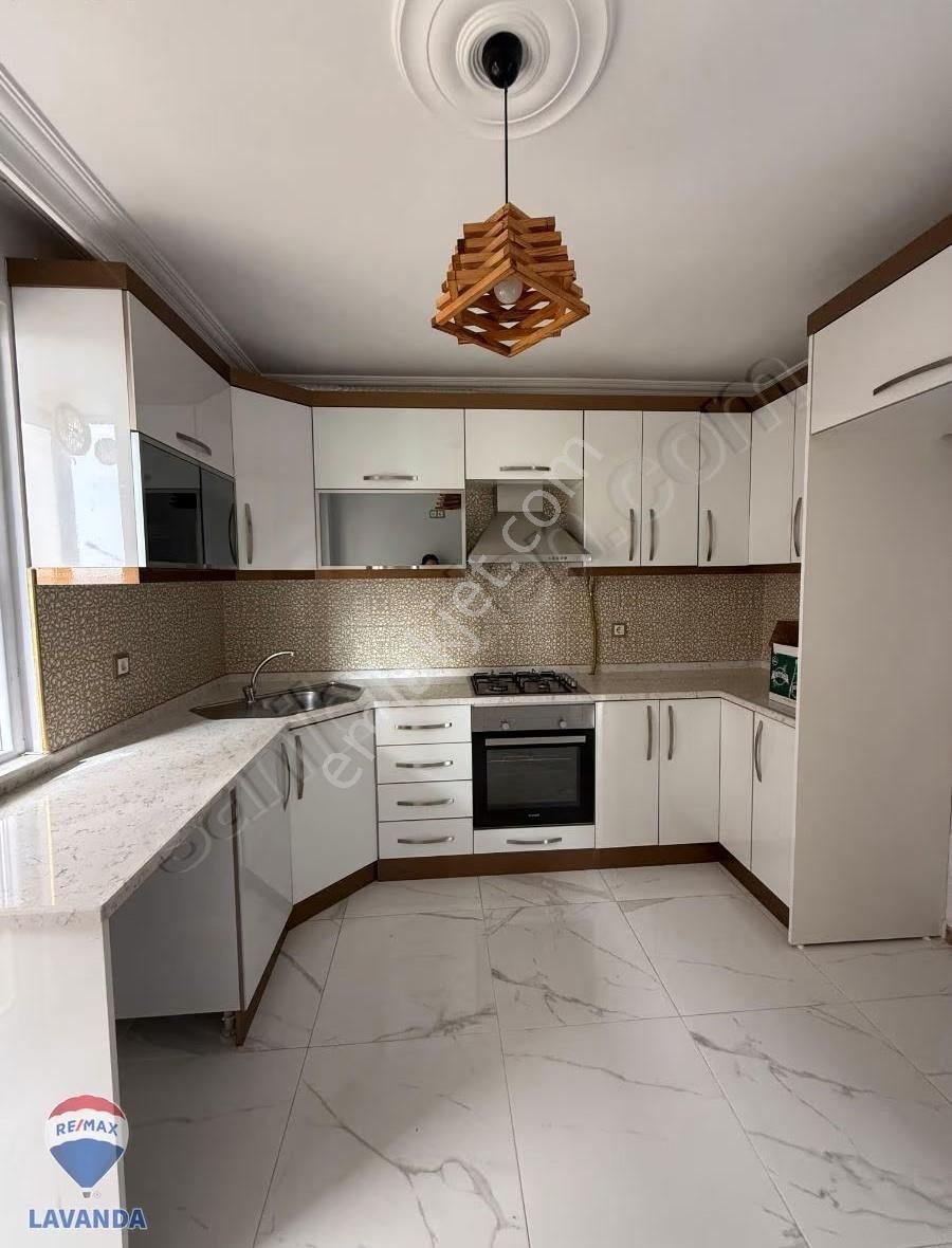Remax Lavandadan Çorlu Rumeli Mahallesinde Satılık 3+1daire - Görsel 12