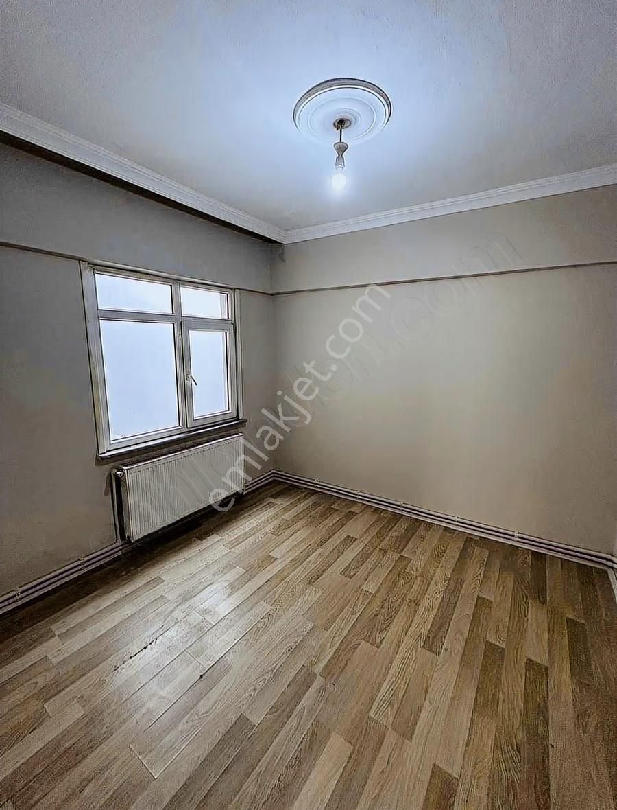 Kadir Aksoy Gayrimenkulden Cadde Üzeri Kiralık Daire - Görsel 19