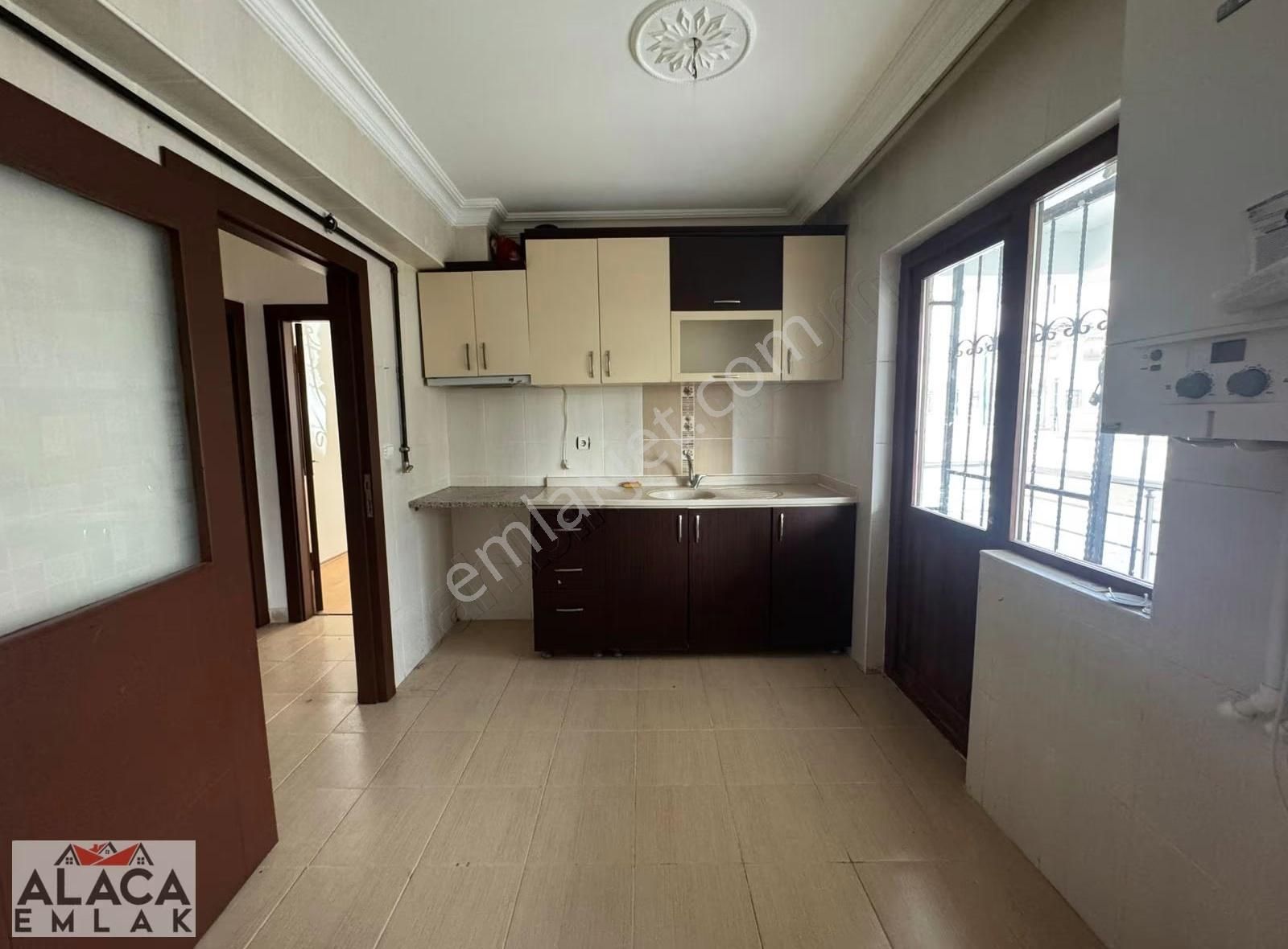 Karapürçek Mahallesi'nde Giriş Kat 2+1 Kiralık Daire