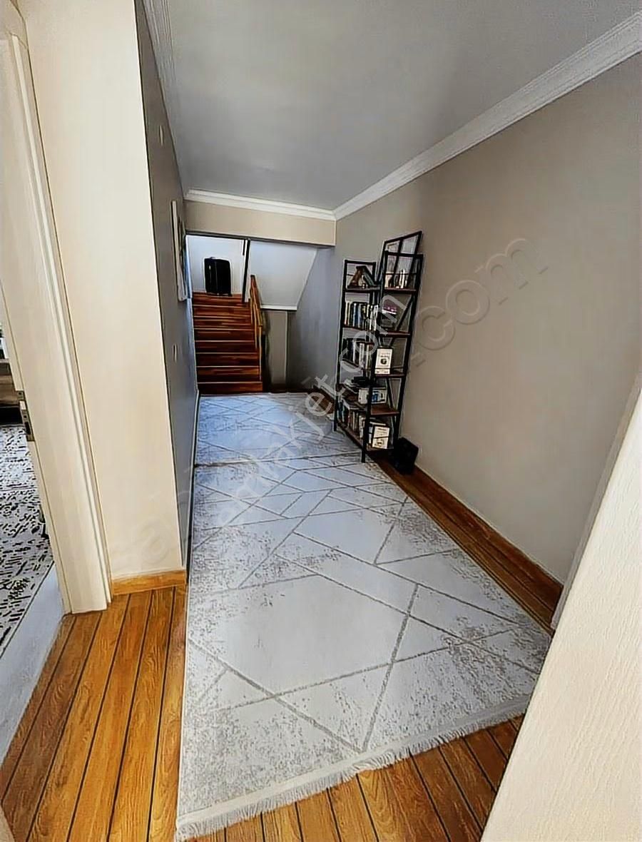 Foça Kazım Dirikte 3+1 Dubleks Villa - Görsel 14