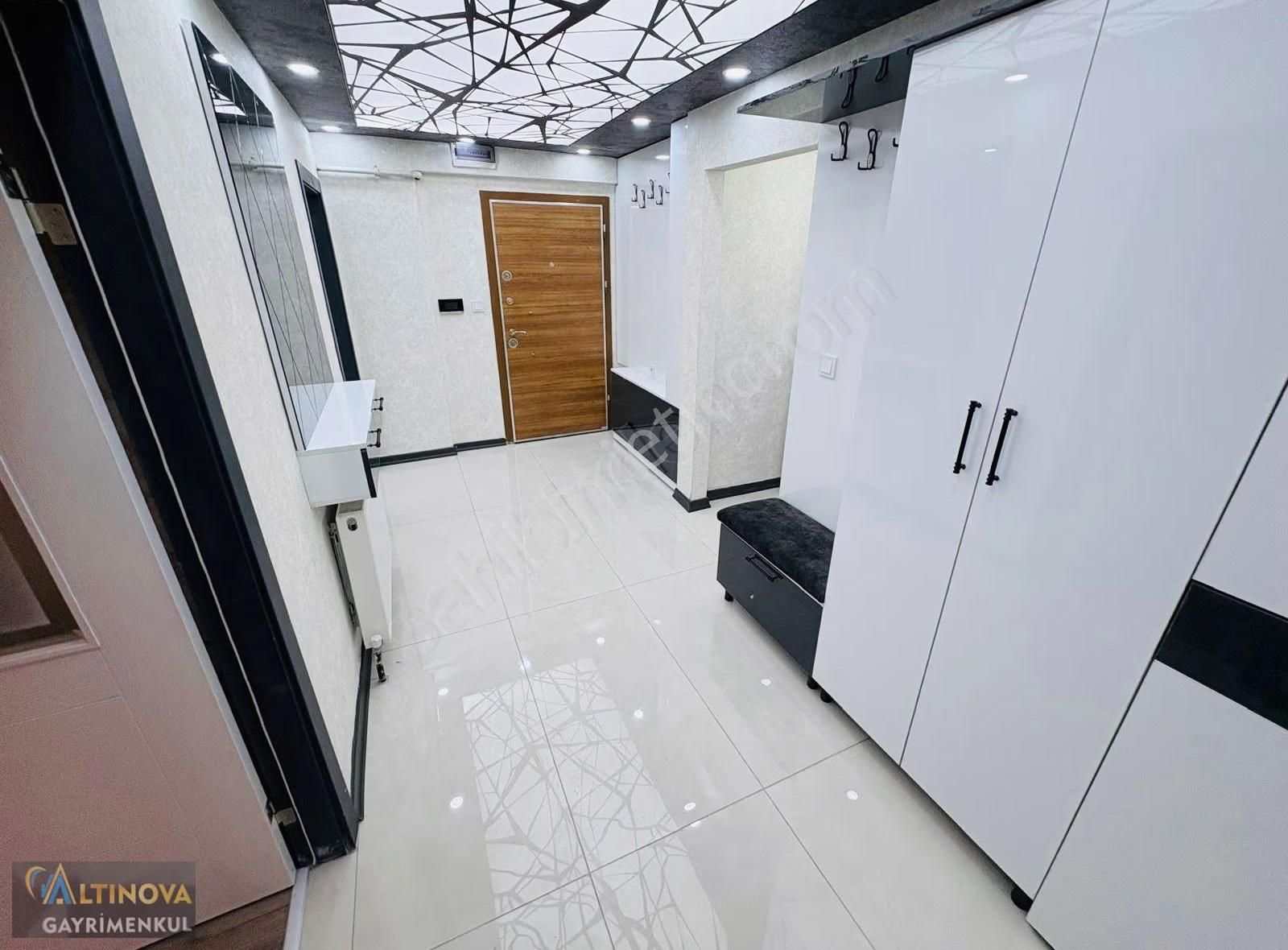 Keçiören Gazellerde Cd Üzerinde Ful Yapılı Emsalsiz 3+1 Daire - Görsel 26