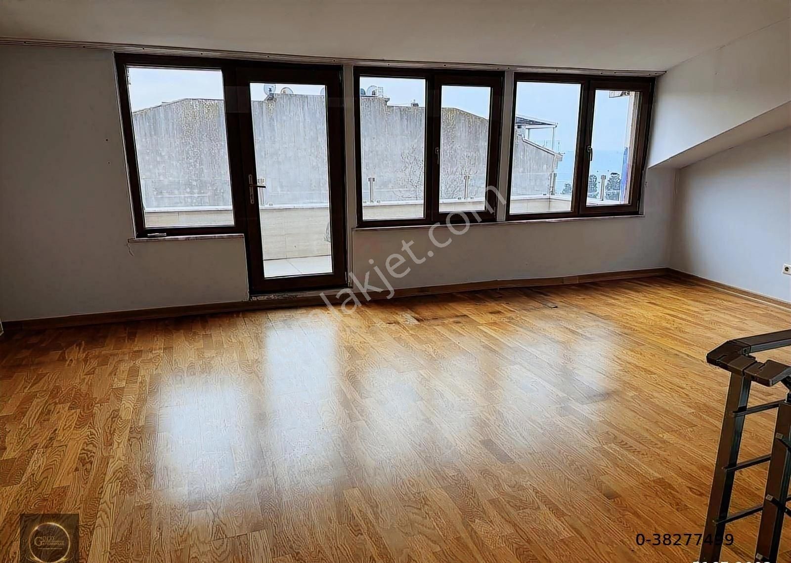 Üsküdar Salacak'ta Yeni Binada Deniz Manzaralı Dubleks Kiralık - Görsel 26