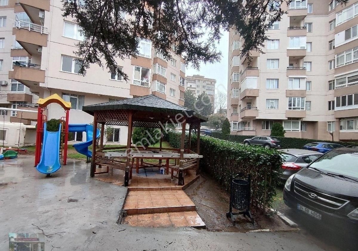 Kartal Petroliş Mah Full Eşyalı Site İçinde Geniş Kullanışlı 3+1 - Görsel 13