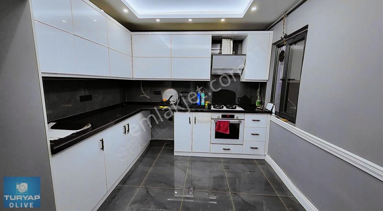 Zeytinburn Nuripaşa Satılık 5+1 Dubleks Daire Deniz Manzaralı - Görsel 28