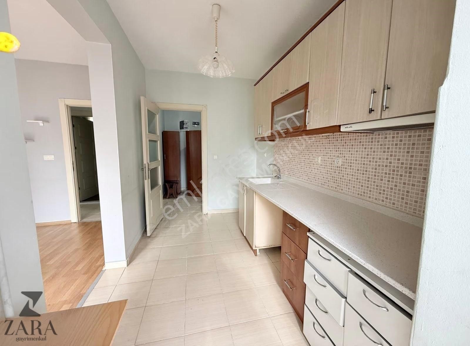 ▄zara▄zirvekent Mh.muhtarlık Yanında Yüksek Katta 2+1 95m² Daire - Görsel 7