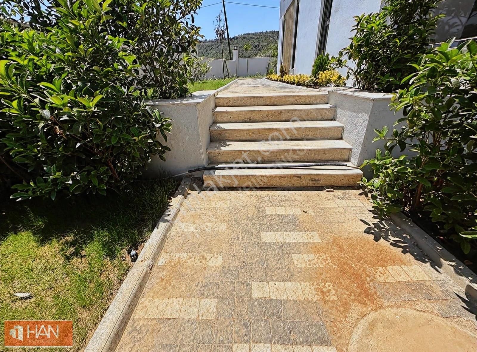 V. Aydoğmuş Mah. 1+1 Ultra Lüks Yüksek Kredili Havuzlu Satılık - Görsel 2