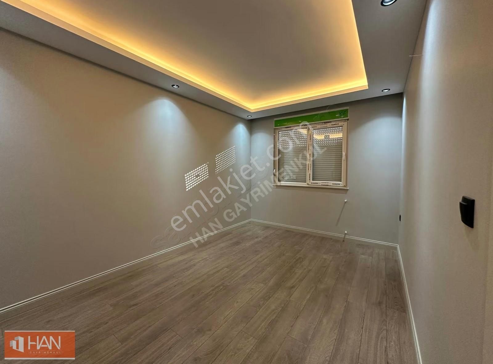 V. Karşıyaka'da 1+1 Geniş Işıl Işıl Satılık Daire - Görsel 25