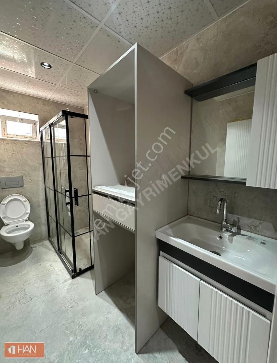 V. Karşıyaka'da 1+1 Geniş Işıl Işıl Satılık Daire - Görsel 2