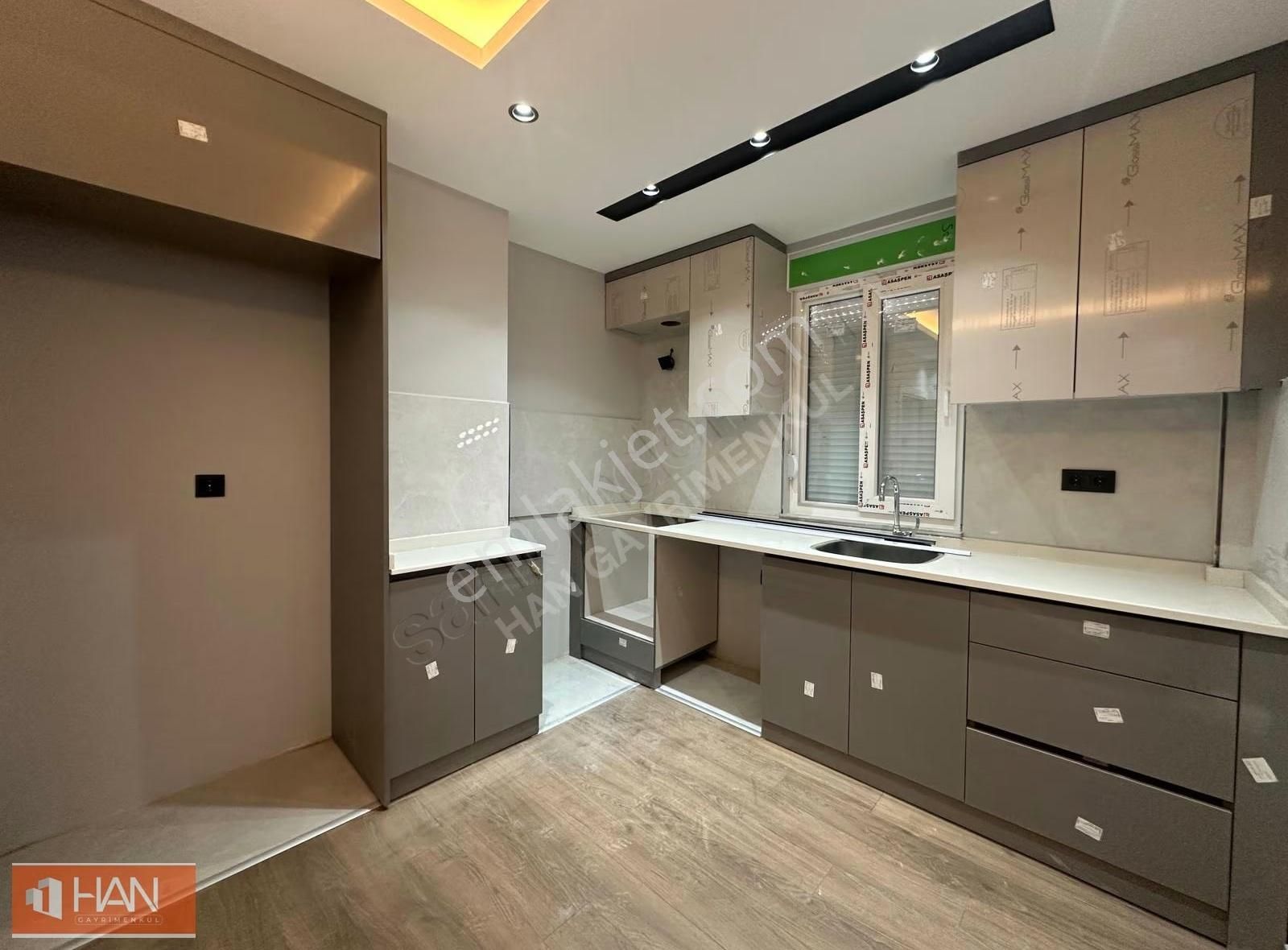 V. Karşıyaka'da 1+1 Geniş Işıl Işıl Satılık Daire - Görsel 23