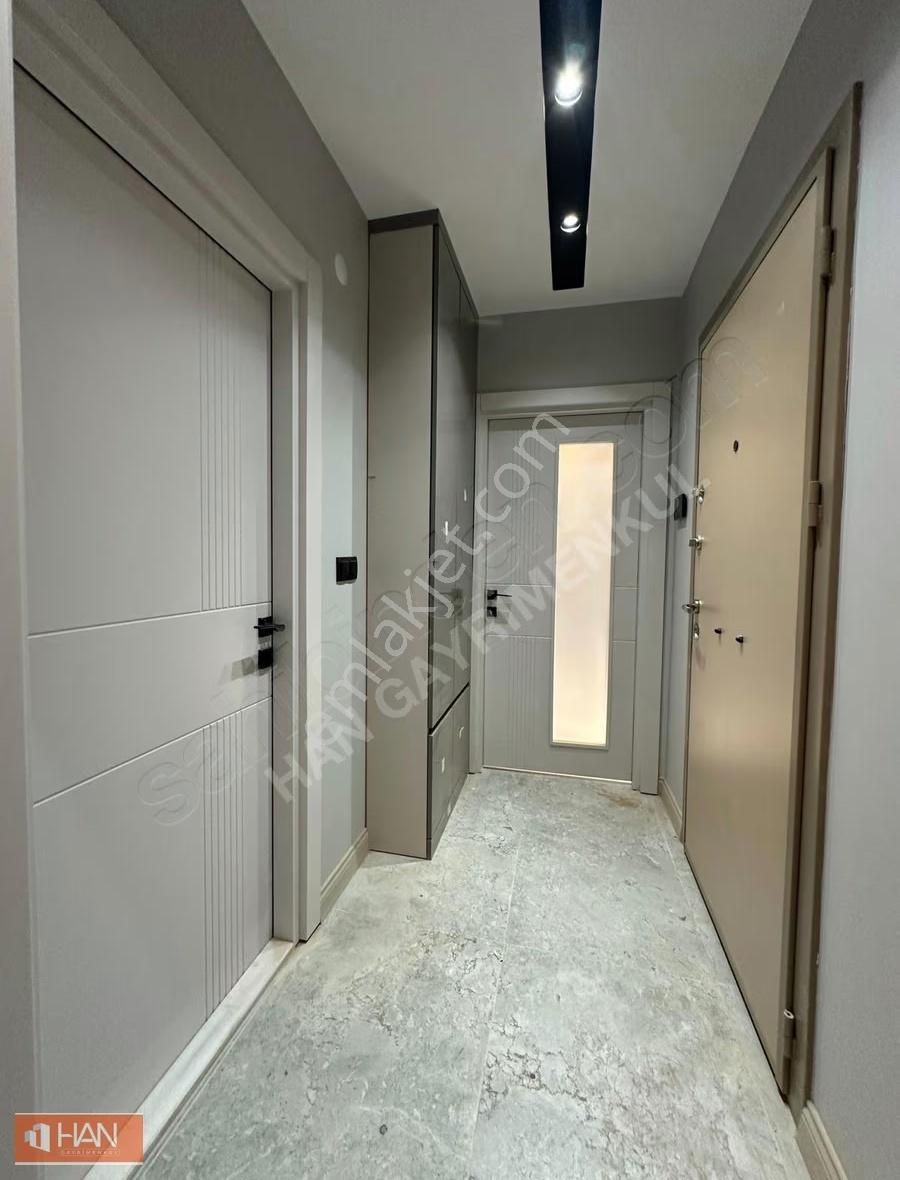 V. Karşıyaka'da 1+1 Geniş Işıl Işıl Satılık Daire - Görsel 15