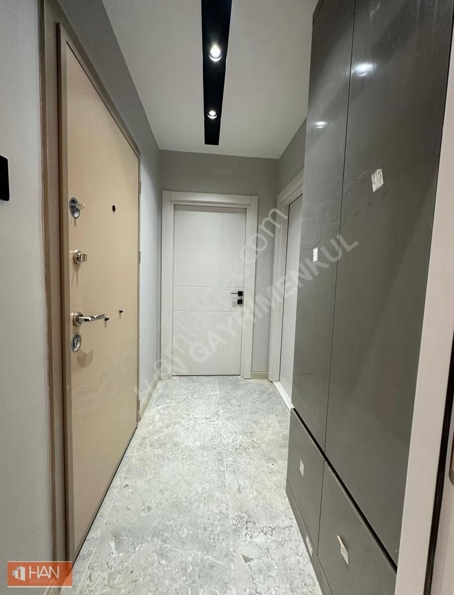 V. Karşıyaka'da 1+1 Geniş Işıl Işıl Satılık Daire - Görsel 16