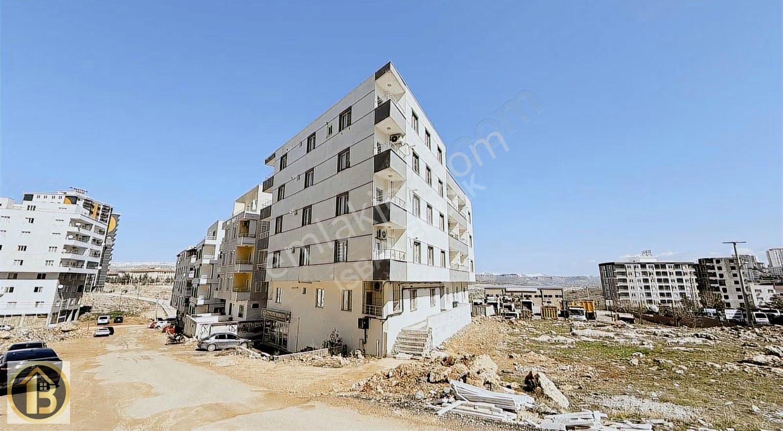 Eski Avm Arkası Satılık Eşyalı 1+1 Daire İsbay Emlak