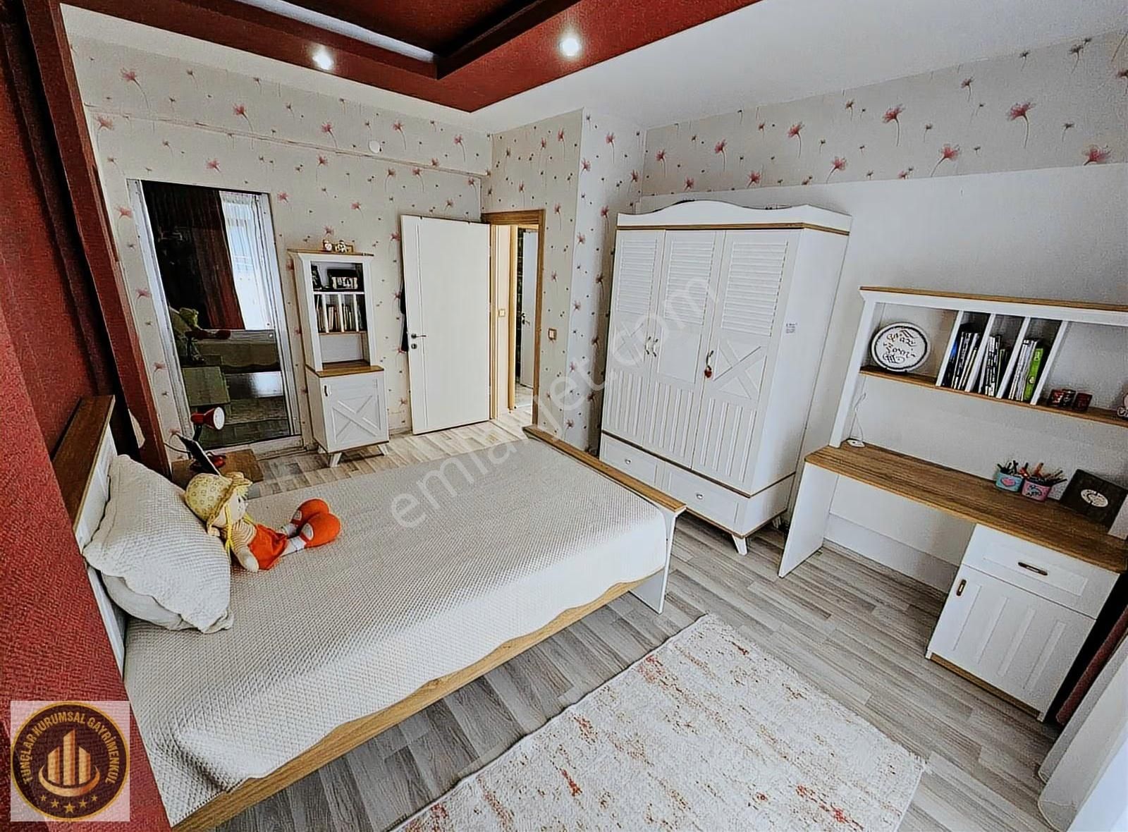 Newroz Civarı Cadde Üzerinde, Ara Kat Ferah Bakımlı Daire...!!! - Görsel 14