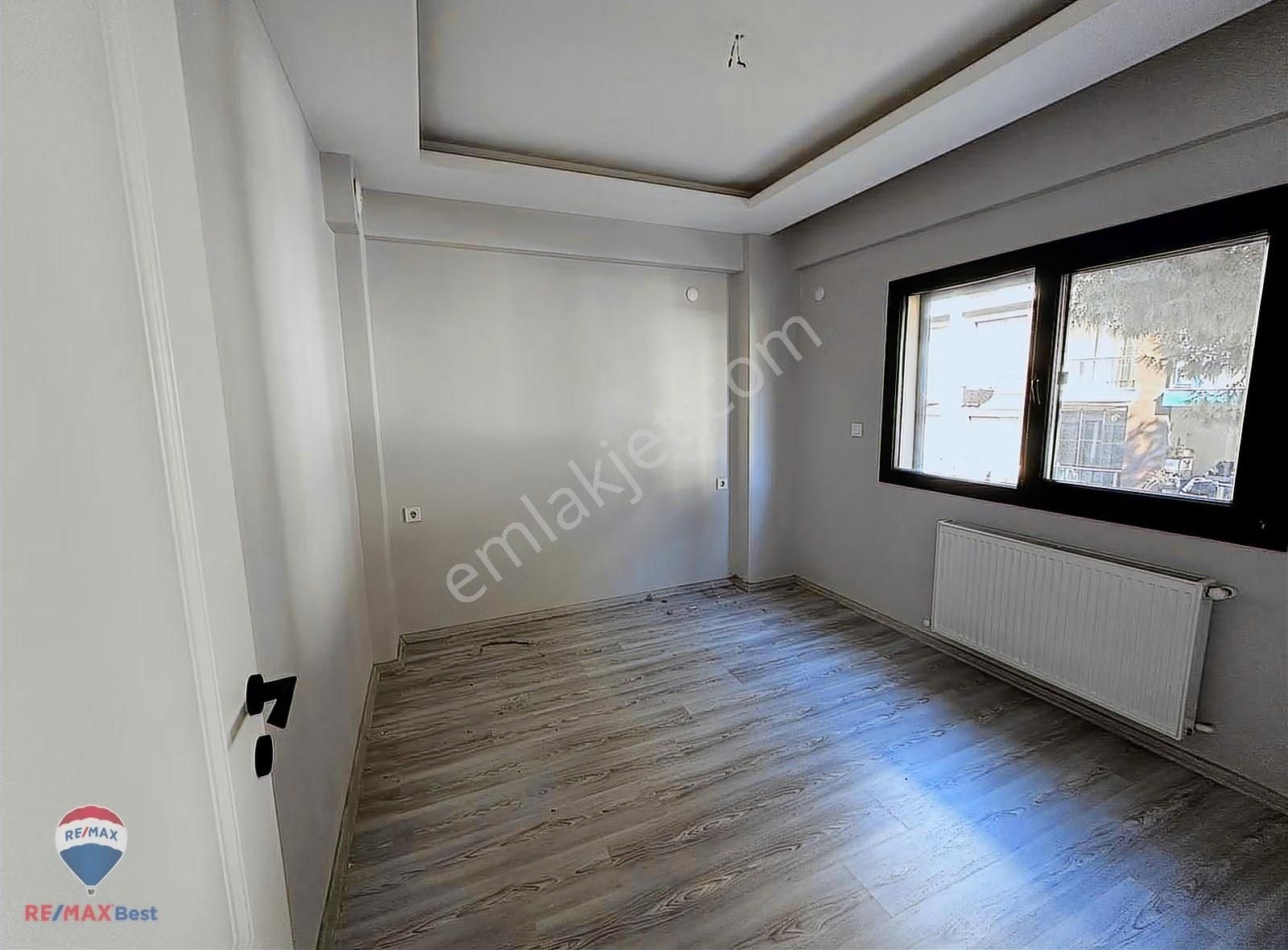 25 Karşıyaka Yenigirnede Kiralık 1+1 Daire