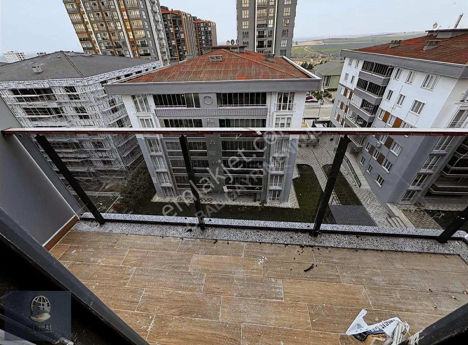 Hürriyet Mah. Havuzlu Güvenlikli Lüks Donanım Satılık 1+1 - Görsel 8