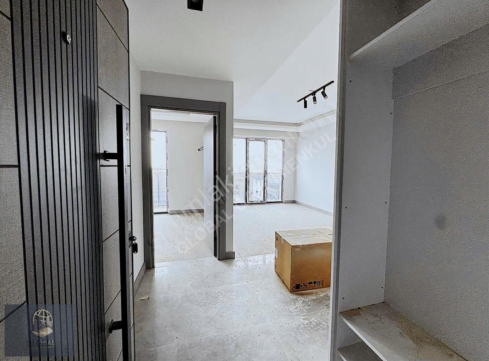 Hürriyet Mah. Havuzlu Güvenlikli Lüks Donanım Satılık 1+1 - Görsel 11