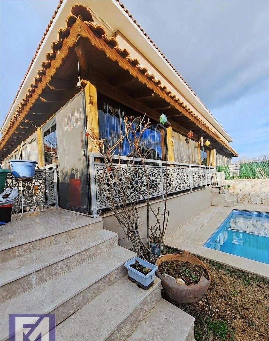 Foça Da Satılık Müstakil Havuzlu Ve Bahçeli Dubleks Villa - Görsel 24