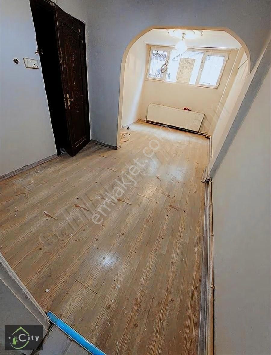 Findikzada Kizelma Üzerine Kiralik Boş Daire 1.5+1 Tramvay 5daka - Görsel 5