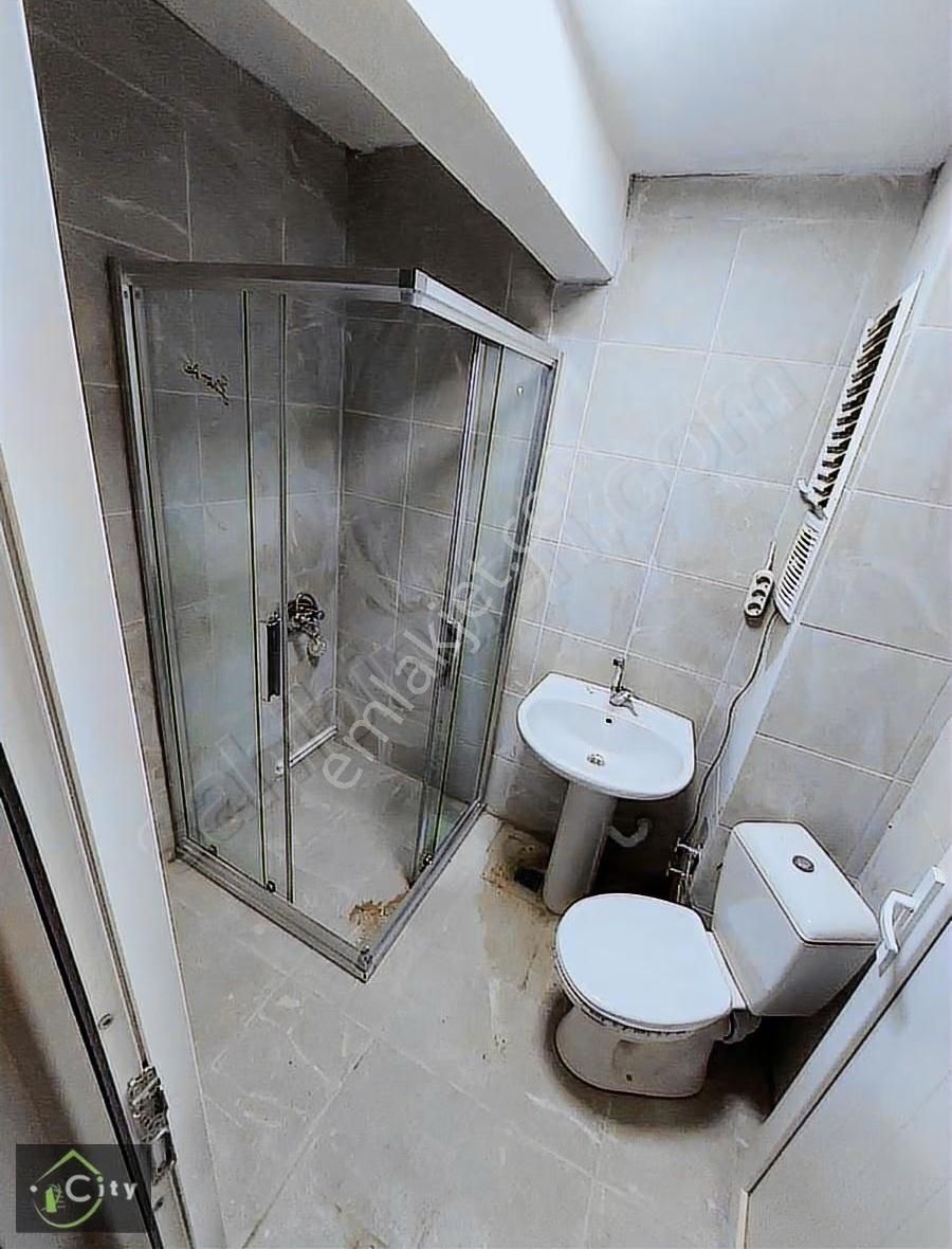 Findikzada Kizelma Üzerine Kiralik Boş Daire 1.5+1 Tramvay 5daka - Görsel 6