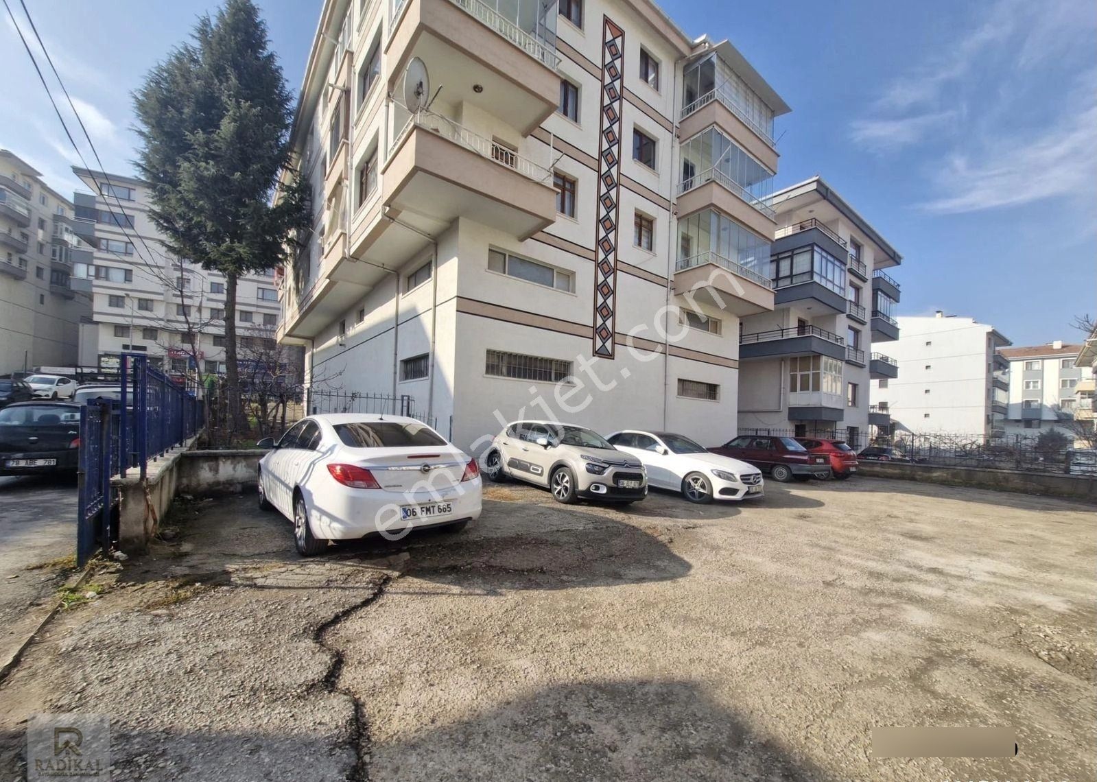 Aşıkpaşa Mahallesi Ziya Oralay Caddesi Üzeri Katta Kiralık 3+1 Daire....... - Görsel 19