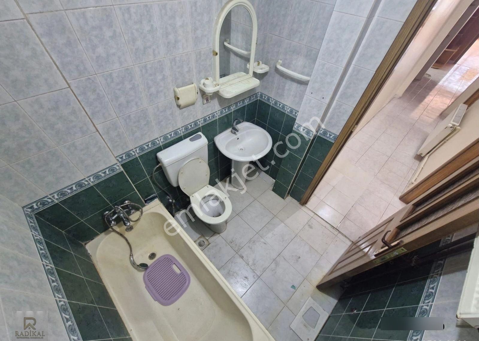 Aşıkpaşa Mahallesi Ziya Oralay Caddesi Üzeri Katta Kiralık 3+1 Daire....... - Görsel 12