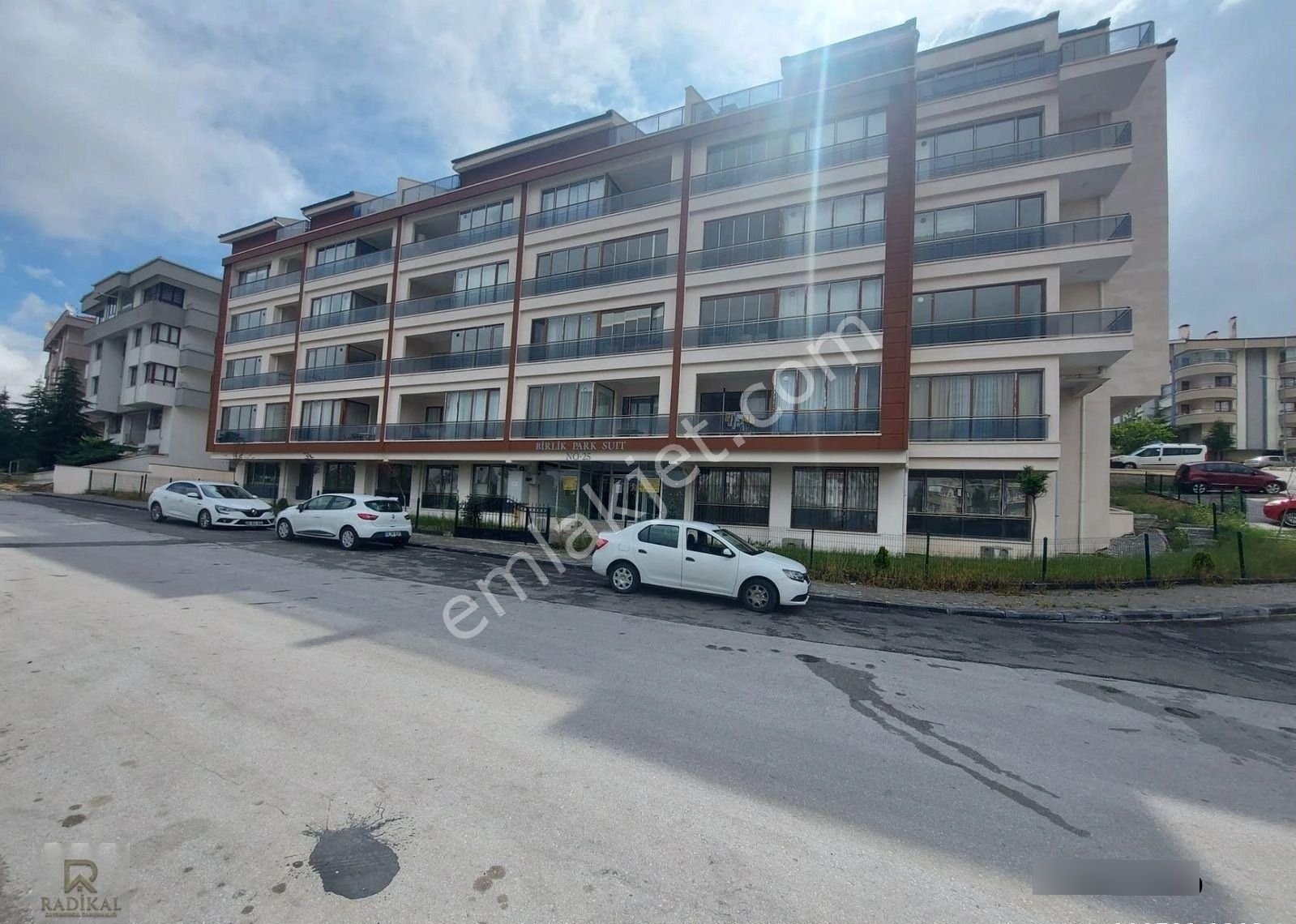 Birlik Mahallesi 467.cadde Üzeri Birlik Park Suit Rezidansta 1ci Katta Eşyalı Satılık 1+1 Suit Daire - Görsel 23