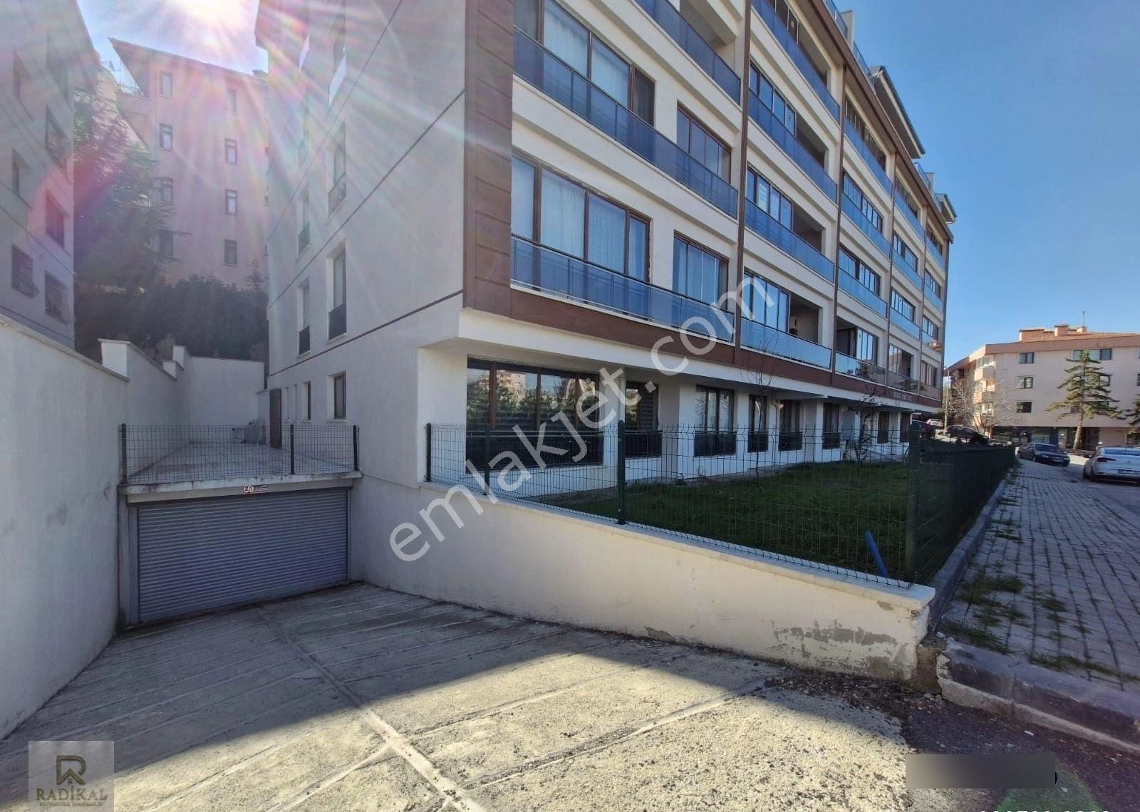 Birlik Mahallesi 467.cadde Üzeri Birlik Park Suit Rezidansta 1ci Katta Eşyalı Satılık 1+1 Suit Daire - Görsel 17