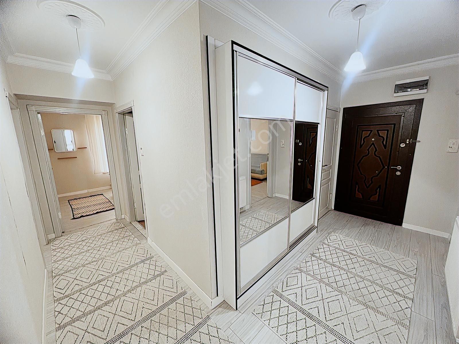 Barıştepede Manzaralı 7.kat Fulyapılı Merkezi Lokasyonda Kiralık - Görsel 11