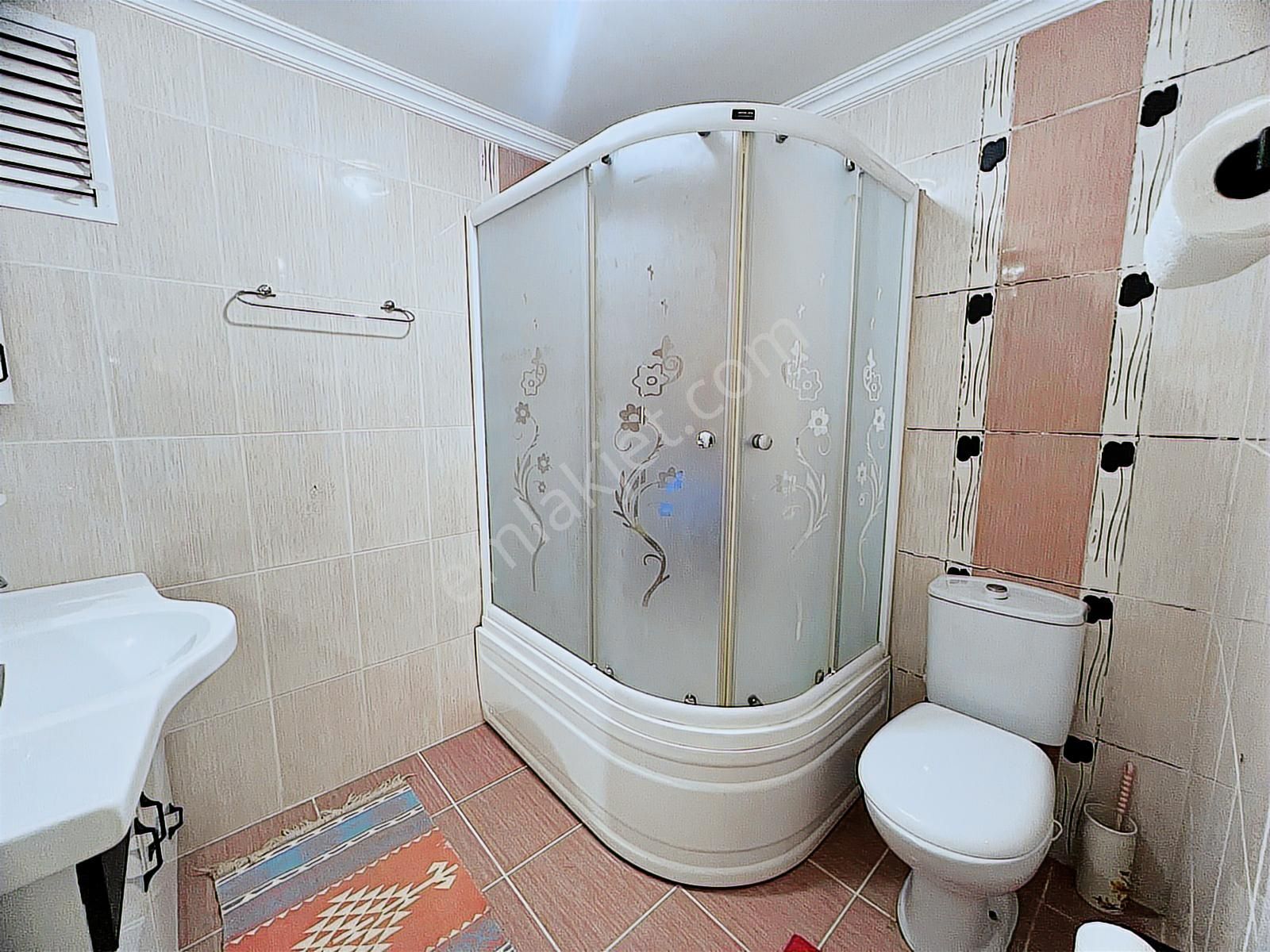 Barıştepede Manzaralı 7.kat Fulyapılı Merkezi Lokasyonda Kiralık - Görsel 4