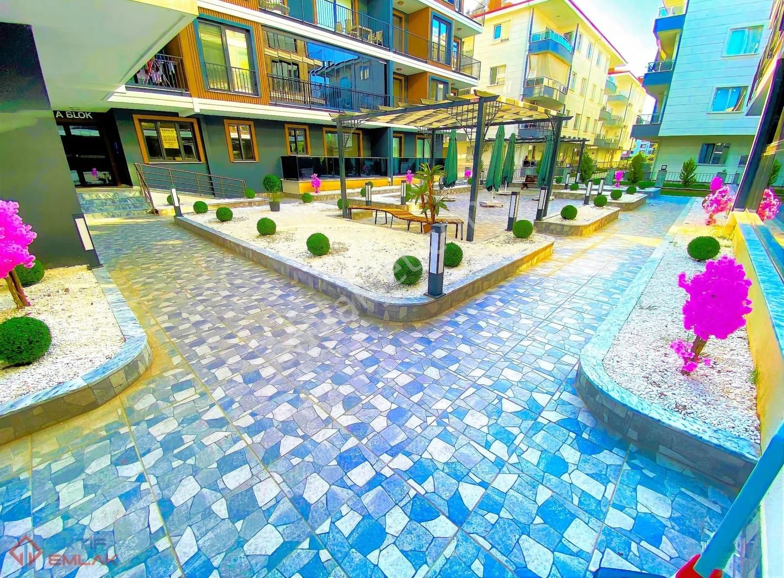 ▓aktiften Akçayda Nezih Muhitte Otoparklı Spor Salonlu2+1daire