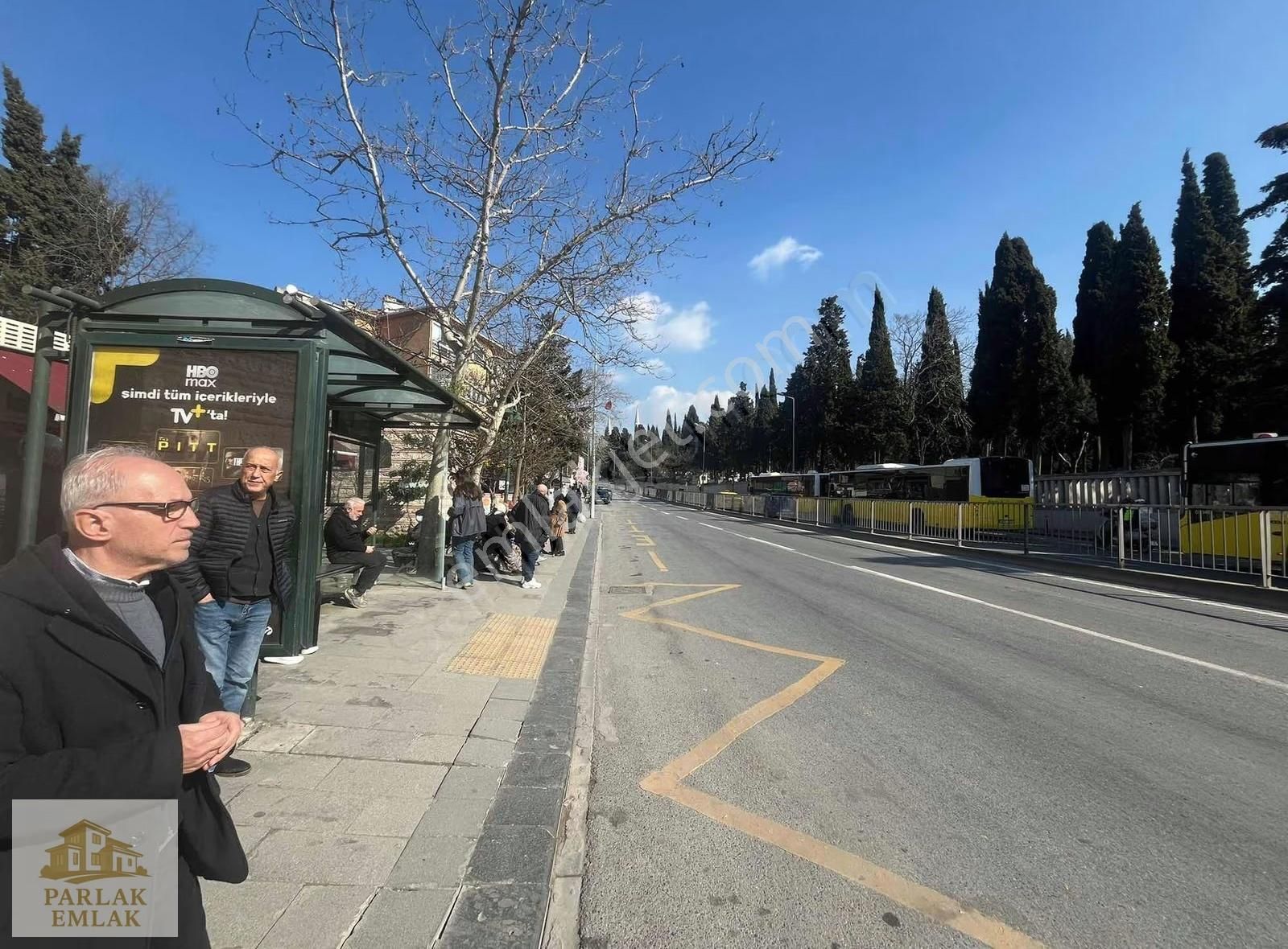 Parlak'tan Durakların Yani Başında Genç Bina İçi Temiz^^*