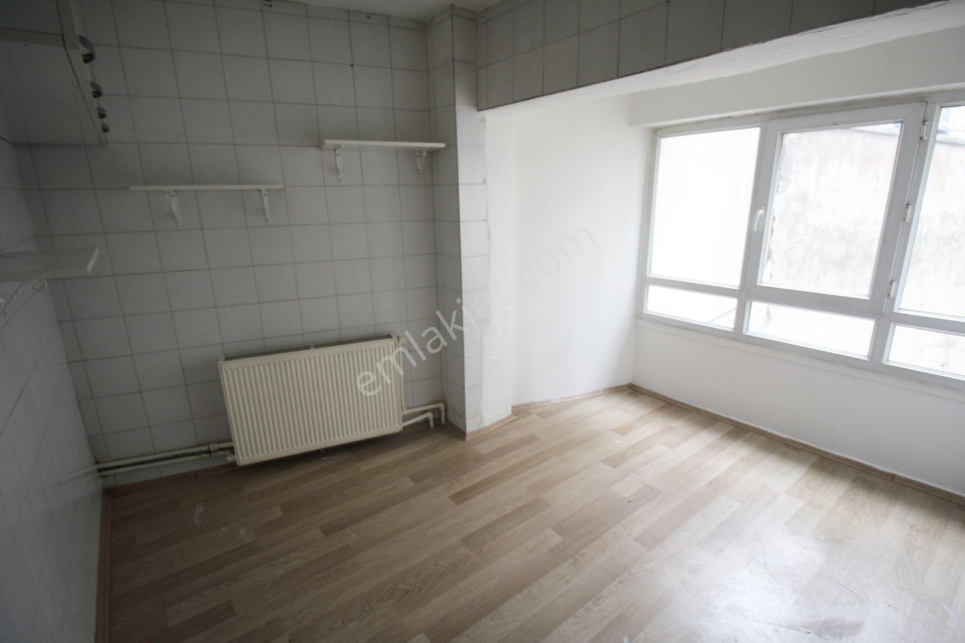 Krc'den Mamak Caddesi Üzerinde 3+1 Kiralık Daire - Görsel 6