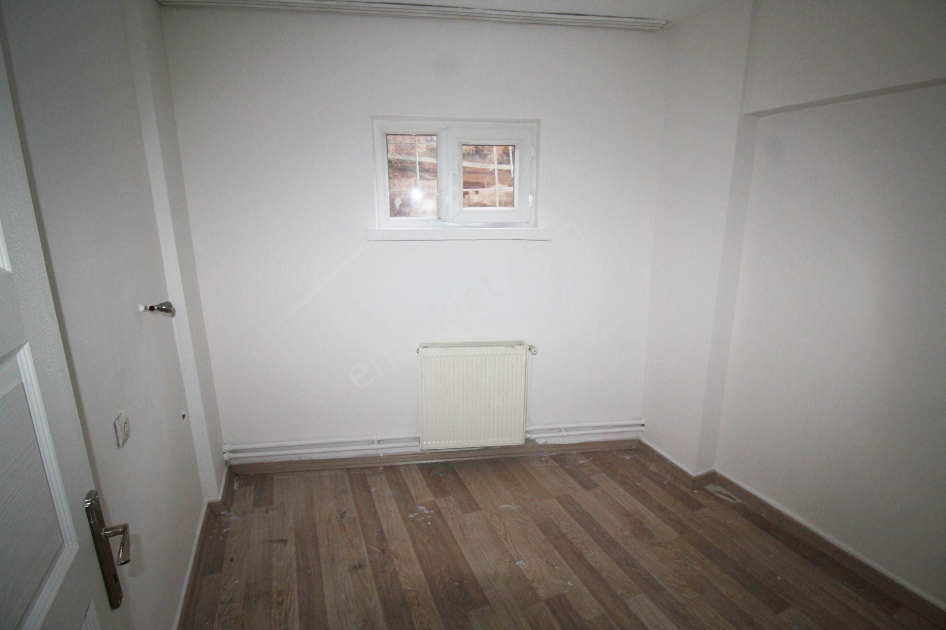 Krc'den Mamak Caddesi Üzerinde 3+1 Kiralık Daire - Görsel 11