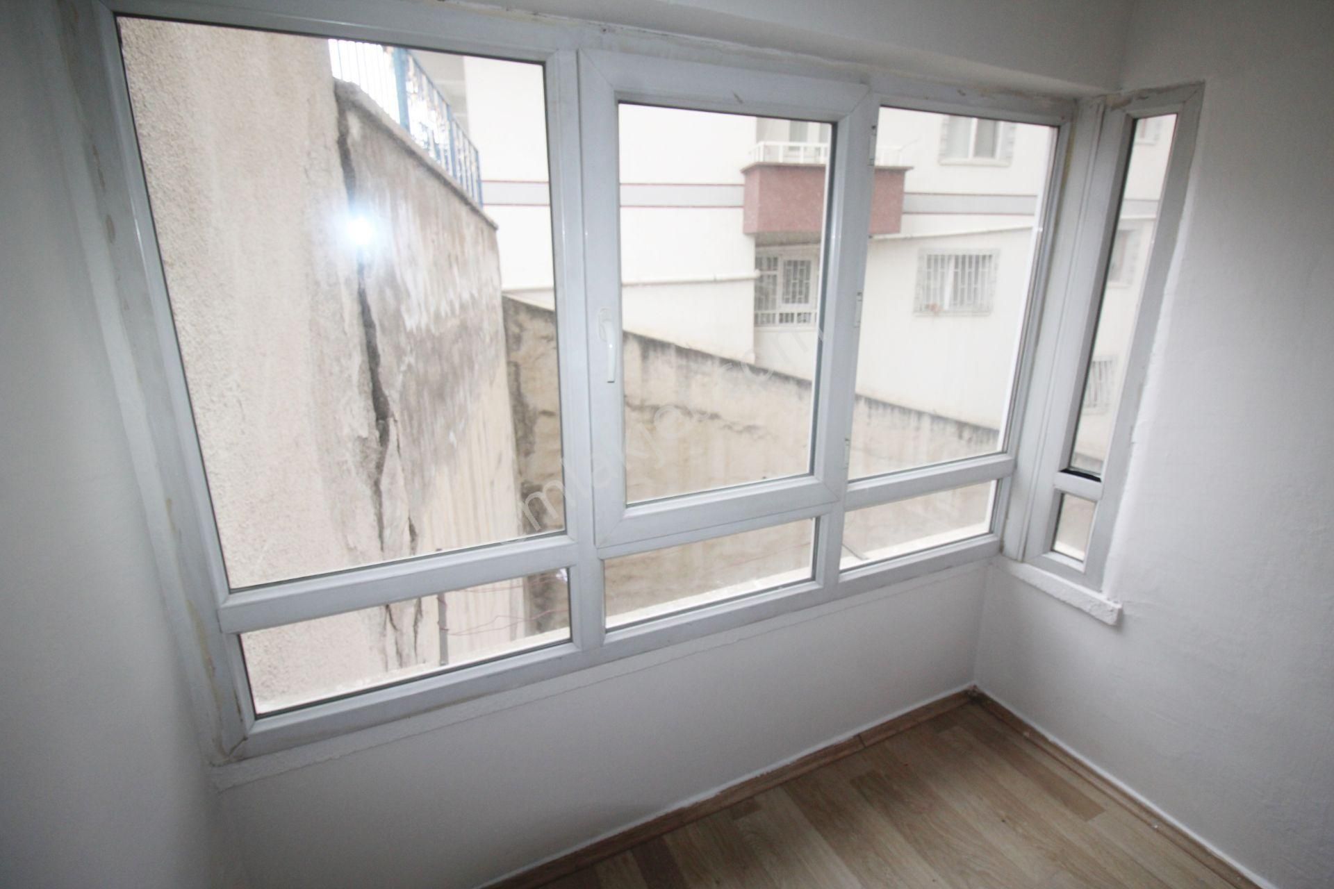 Krc'den Mamak Caddesi Üzerinde 3+1 Kiralık Daire - Görsel 7