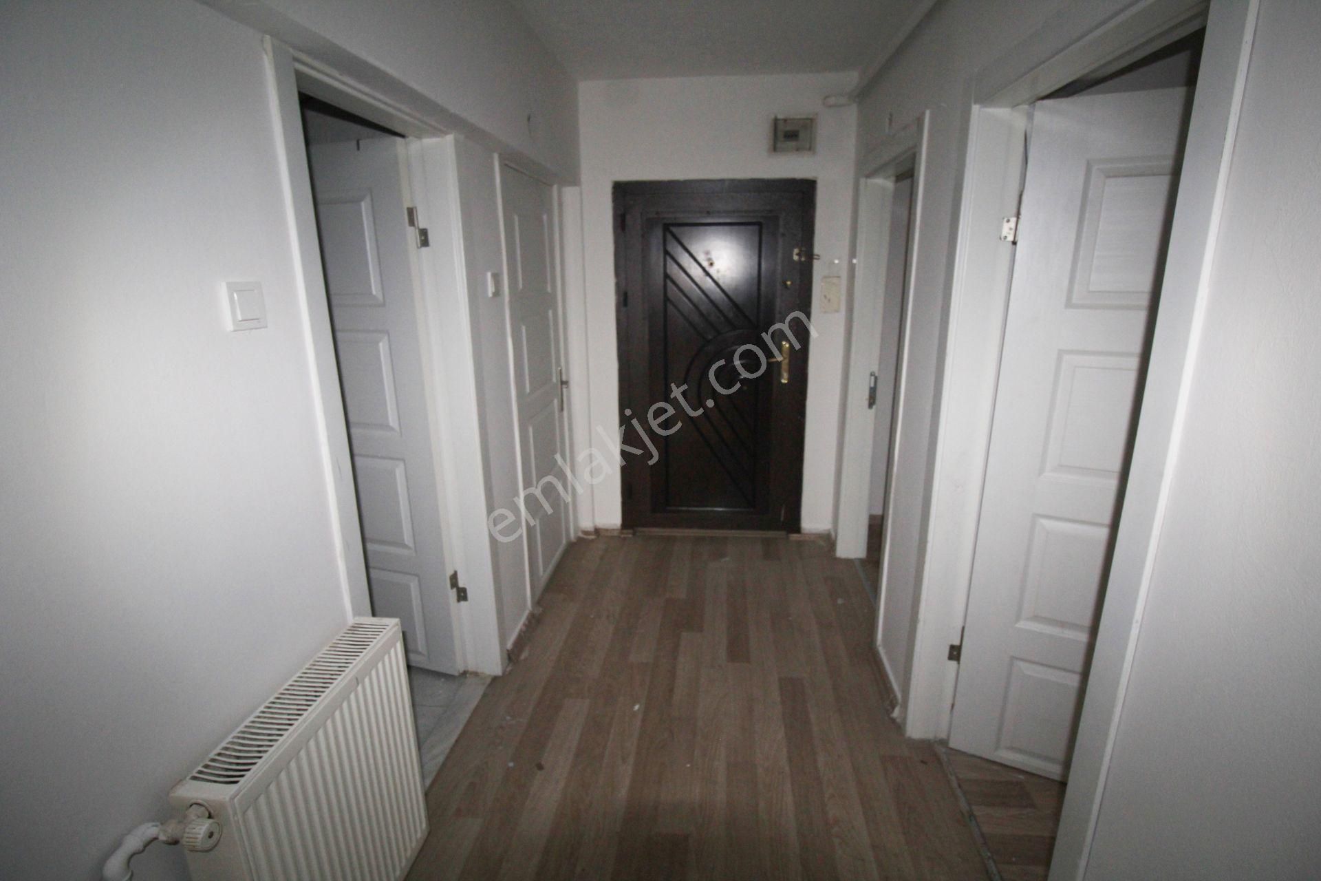 Krc'den Mamak Caddesi Üzerinde 3+1 Kiralık Daire - Görsel 12