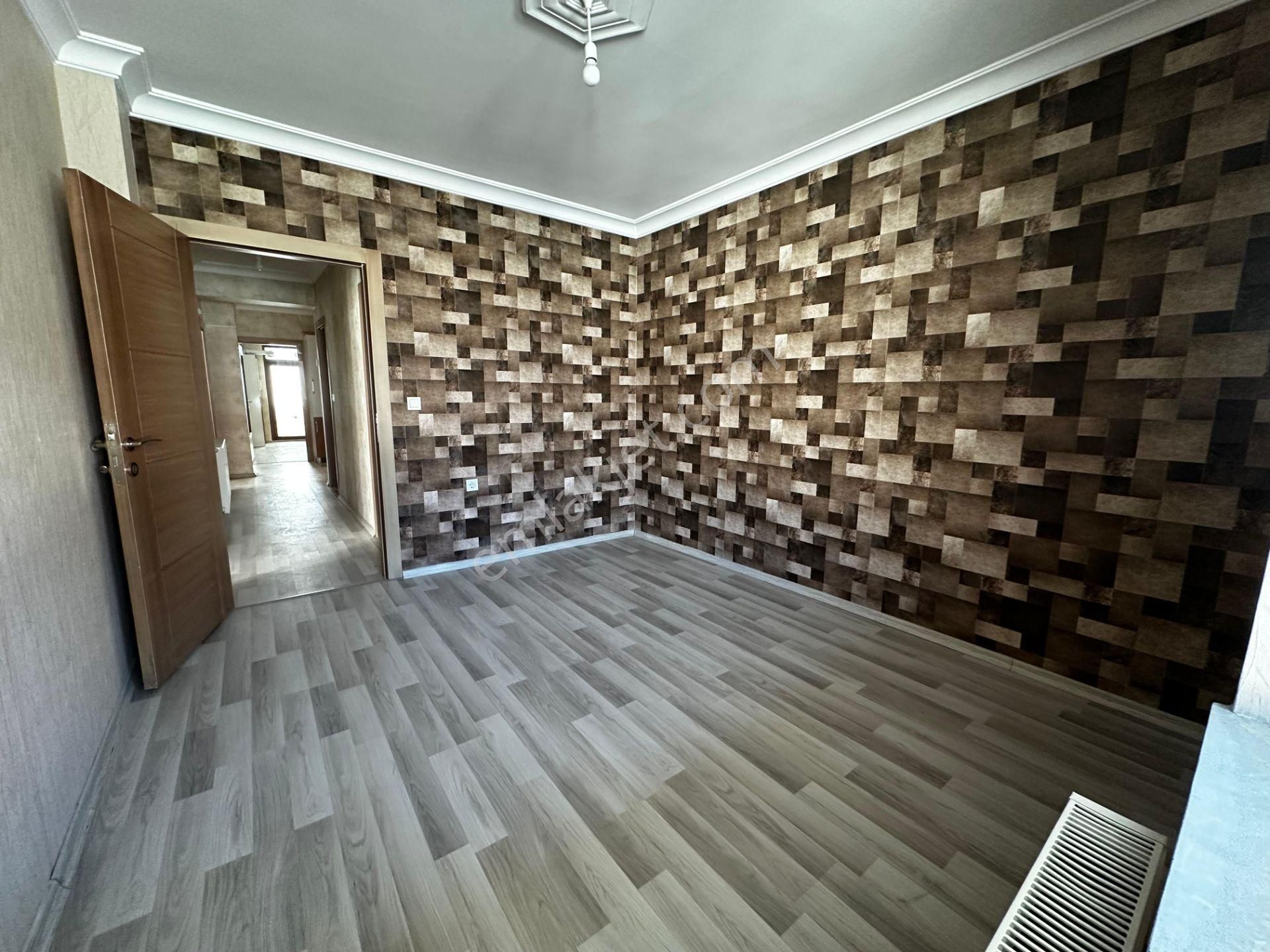 Kanunide Yeni Binada Ful Yapılı Ara Katta Kiralık 3+1 Daire - Görsel 14