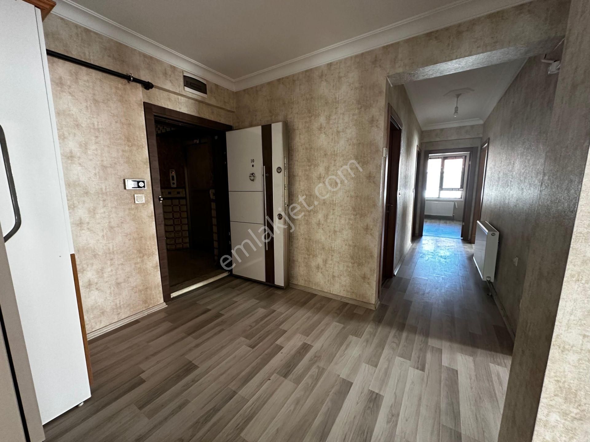 Kanunide Yeni Binada Ful Yapılı Ara Katta Kiralık 3+1 Daire - Görsel 12