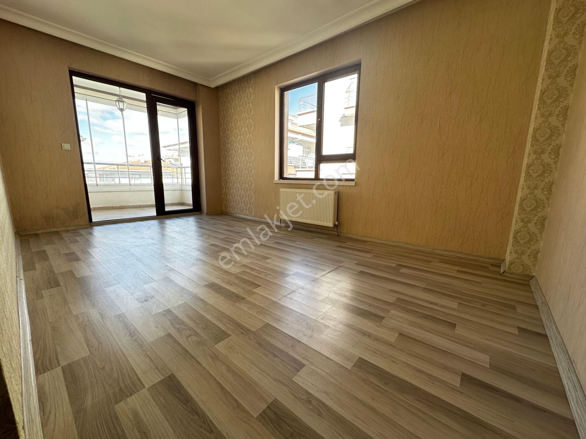 Kanunide Yeni Binada Ful Yapılı Ara Katta Kiralık 3+1 Daire - Görsel 25