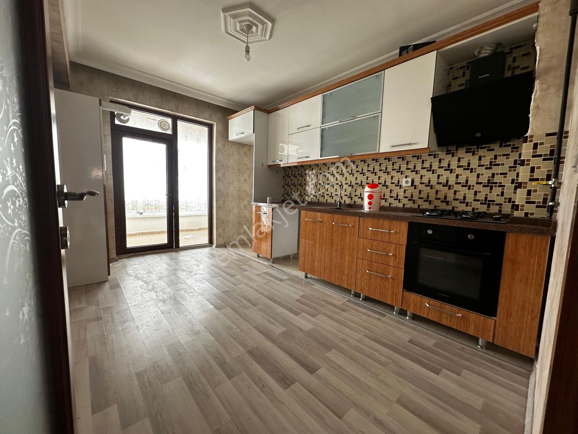 Kanunide Yeni Binada Ful Yapılı Ara Katta Kiralık 3+1 Daire - Görsel 2